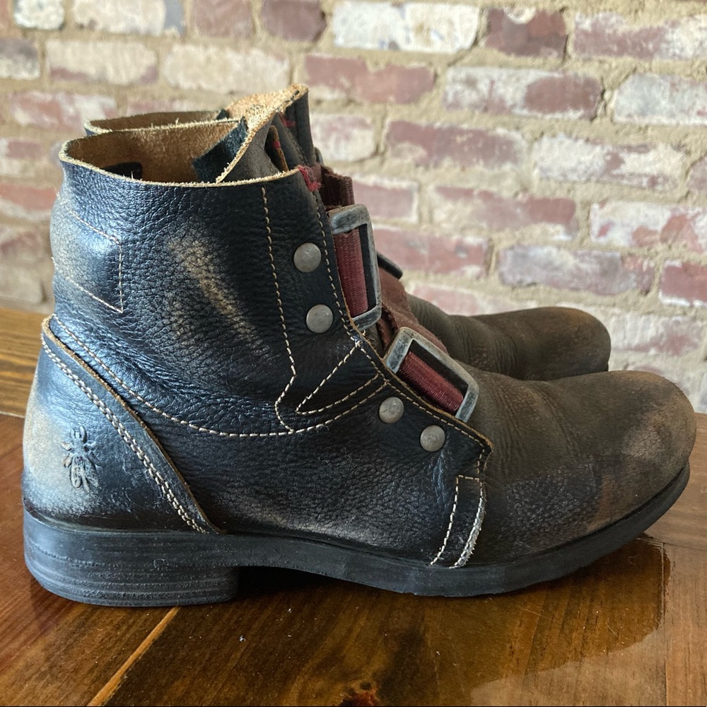 Fly London flat ankle boots
